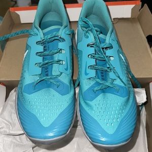 Nike Air Zoom - Terra Kiger 5 - SIZE 9